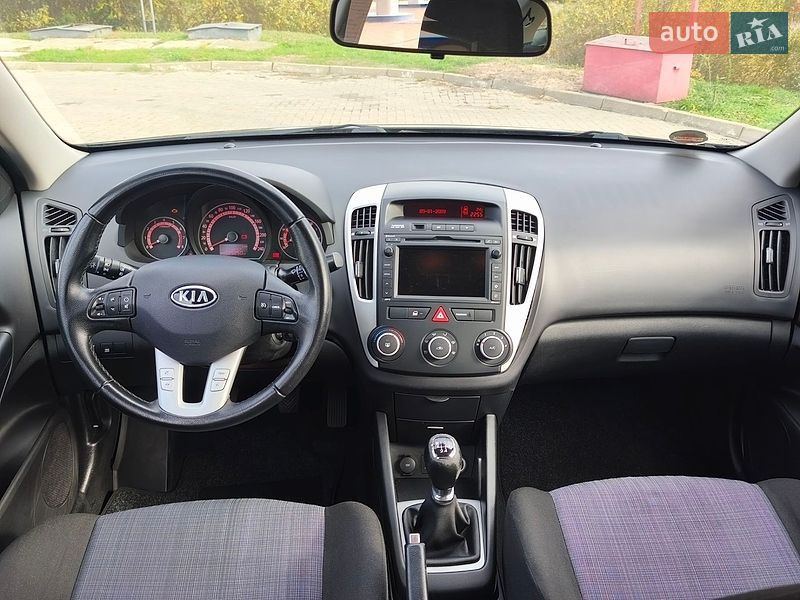 Універсал Kia Ceed 2009 в Локачах