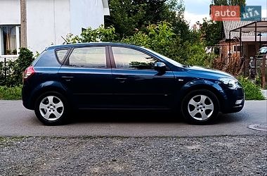 Хетчбек Kia Ceed 2010 в Луцьку