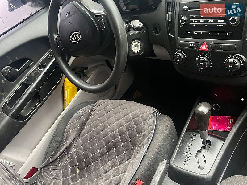 Хэтчбек Kia Ceed 2008 в Киеве