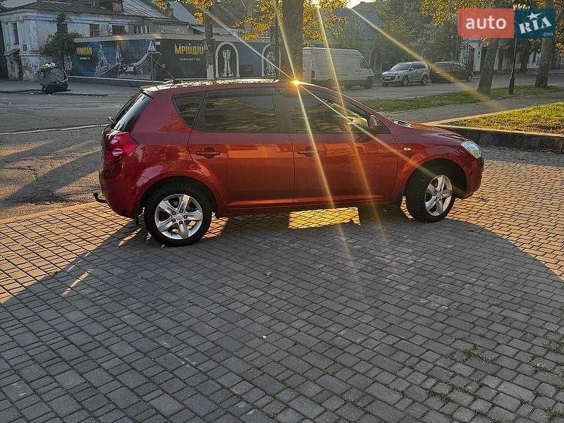 Хэтчбек Kia Ceed 2008 в Николаеве