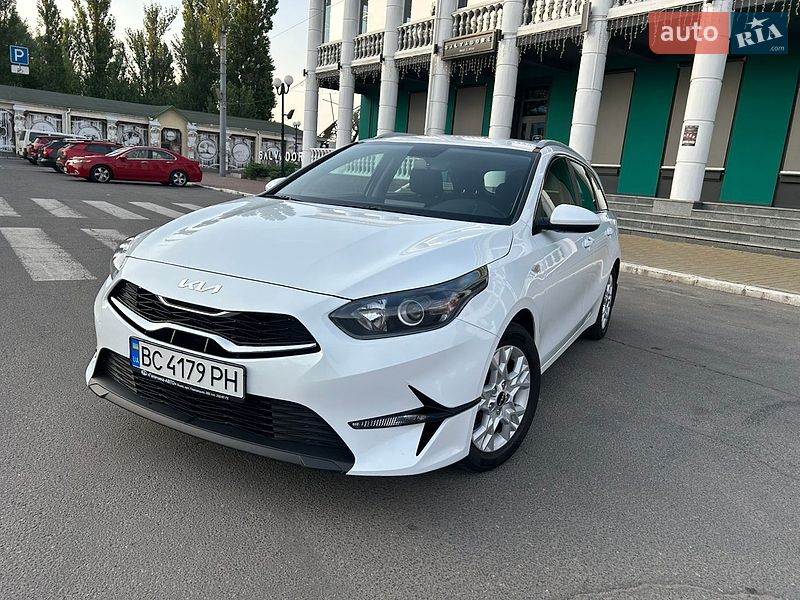 2022 KIA Ceed, VIN U5YH5816BPL142048:plate — photo 1 (autoria)