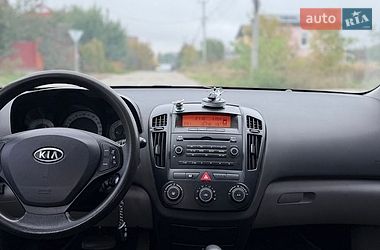 Хэтчбек Kia Ceed 2008 в Киеве