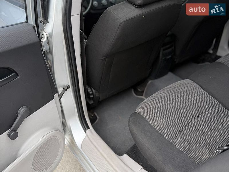 Хэтчбек Kia Ceed 2008 в Киеве