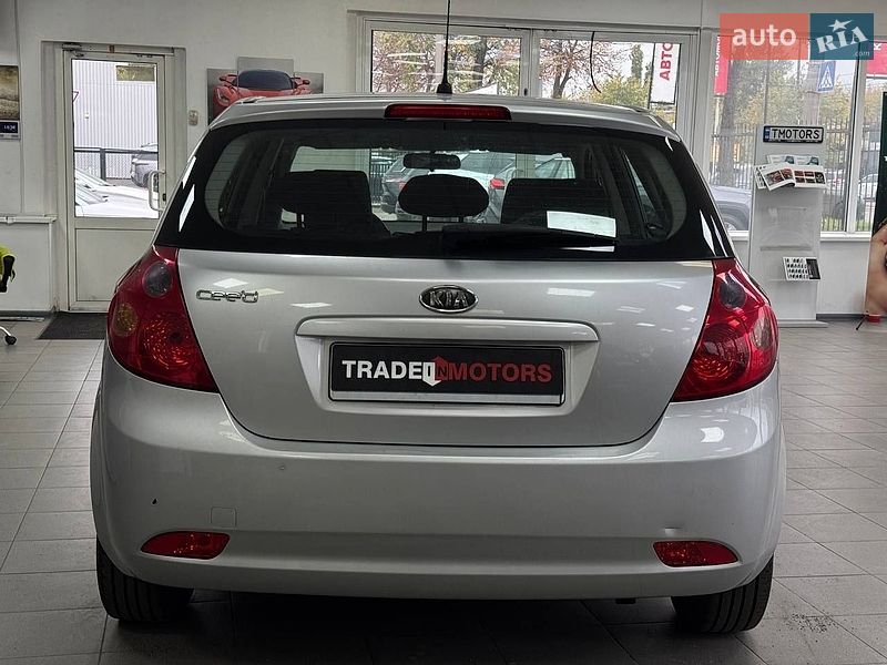 Хэтчбек Kia Ceed 2007 в Киеве