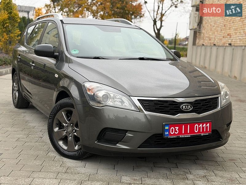 Универсал Kia Ceed 2010 в Луцке