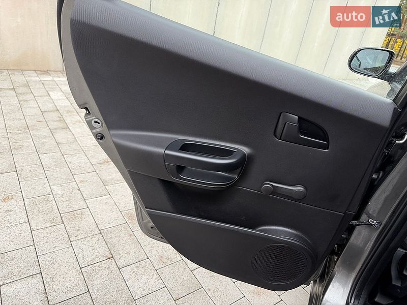 Универсал Kia Ceed 2010 в Луцке