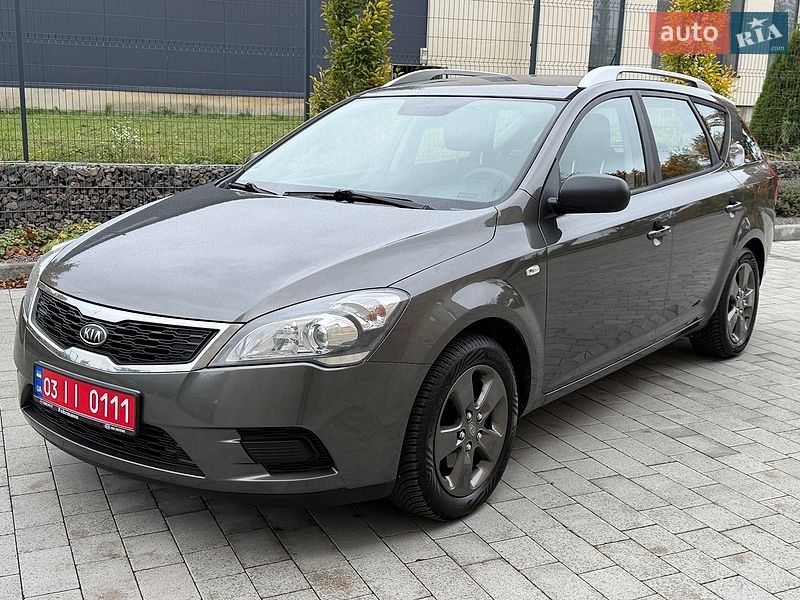 Универсал Kia Ceed 2010 в Луцке