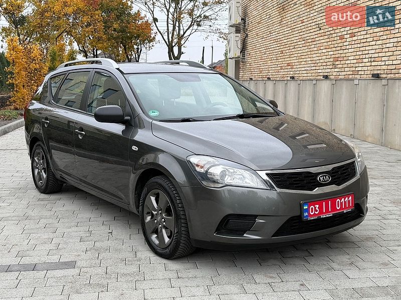 Универсал Kia Ceed 2010 в Луцке