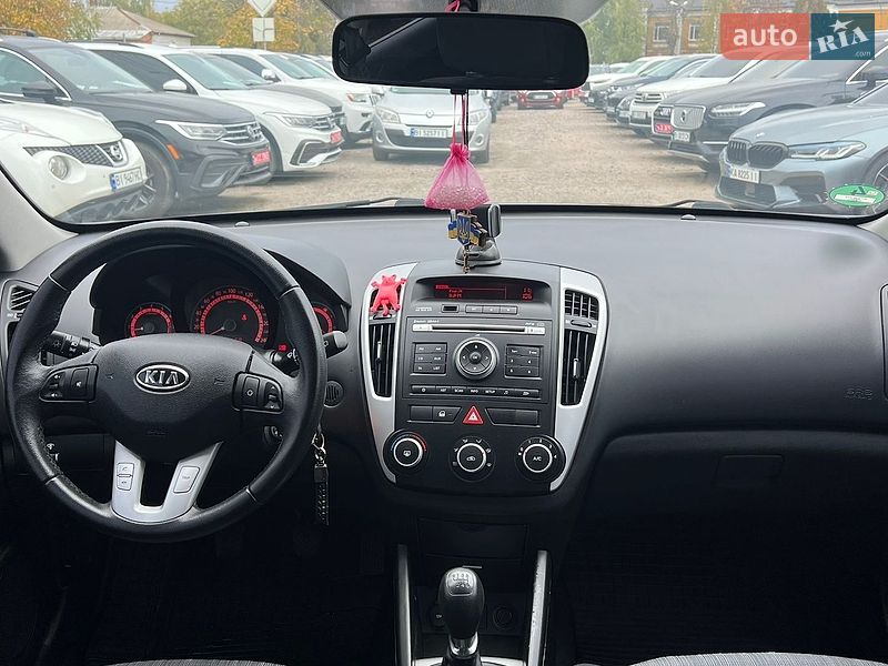 Хетчбек Kia Ceed 2012 в Полтаві