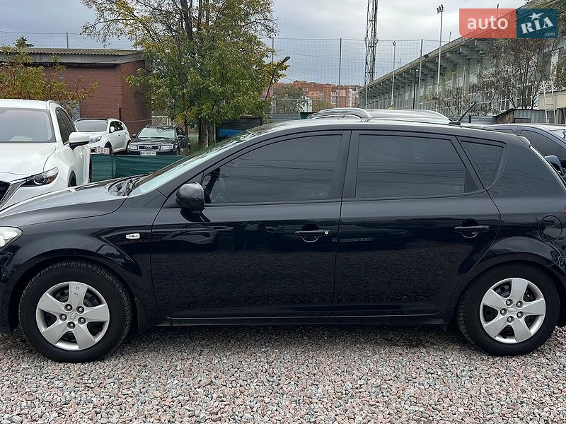Хетчбек Kia Ceed 2012 в Полтаві