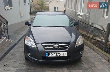 Хэтчбек Kia Ceed 2008 в Подгайцах