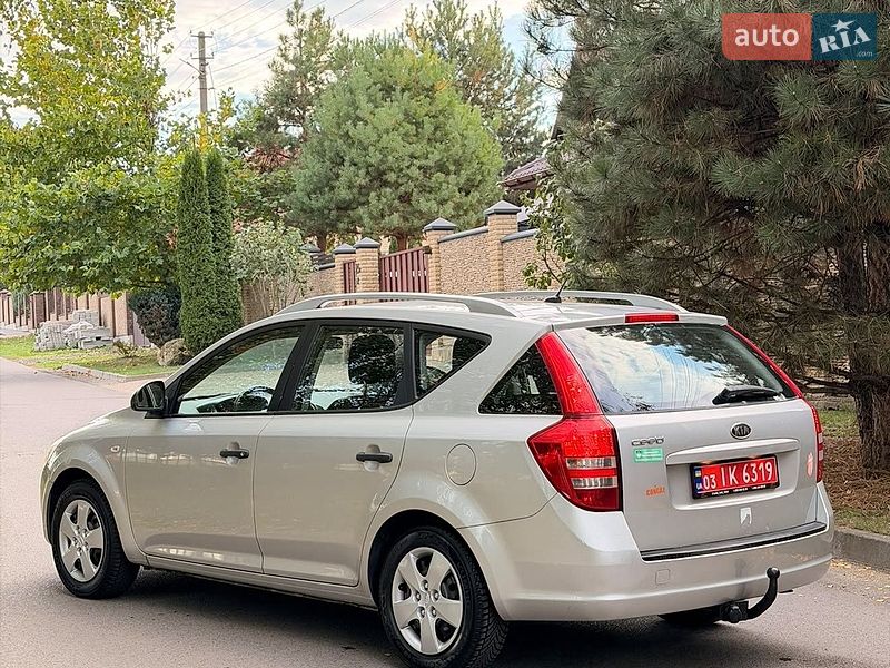 Універсал Kia Ceed 2008 в Рівному
