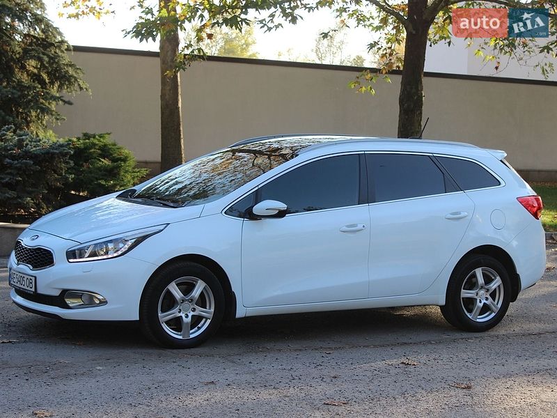 Універсал Kia Ceed 2013 в Дніпрі
