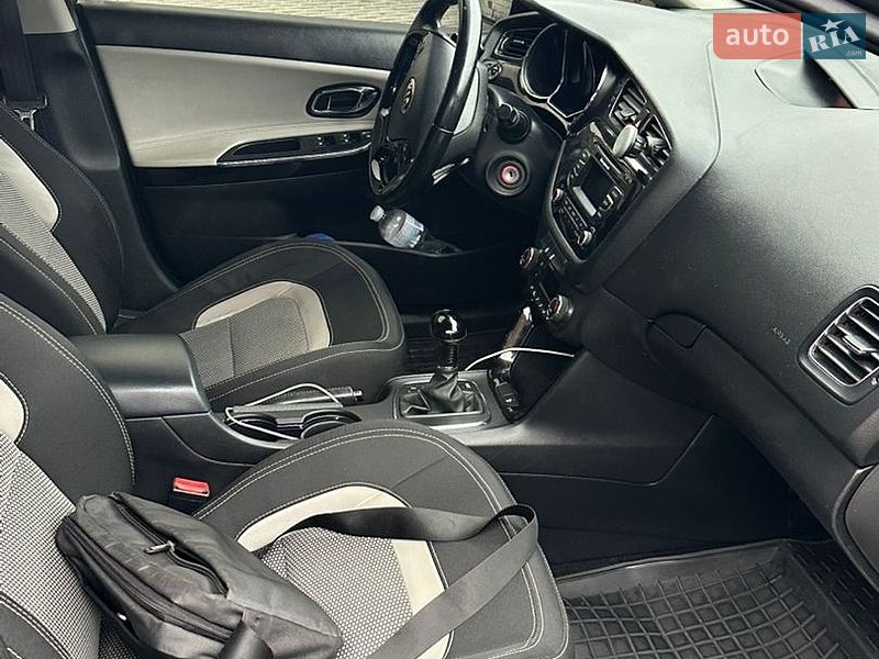 Хетчбек Kia Ceed 2012 в Чорткові