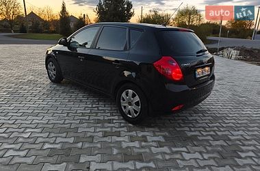 Хэтчбек Kia Ceed 2008 в Ужгороде