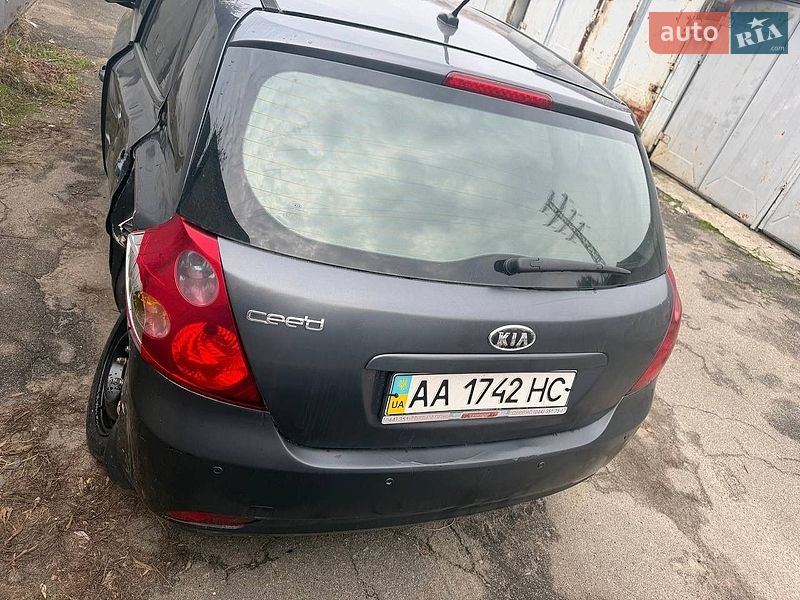 Хэтчбек Kia Ceed 2008 в Киеве