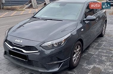 Хэтчбек Kia Ceed 2023 в Киеве
