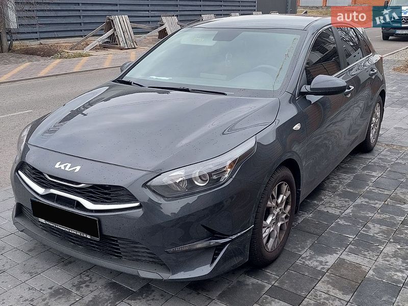Хетчбек Kia Ceed 2023 в Києві