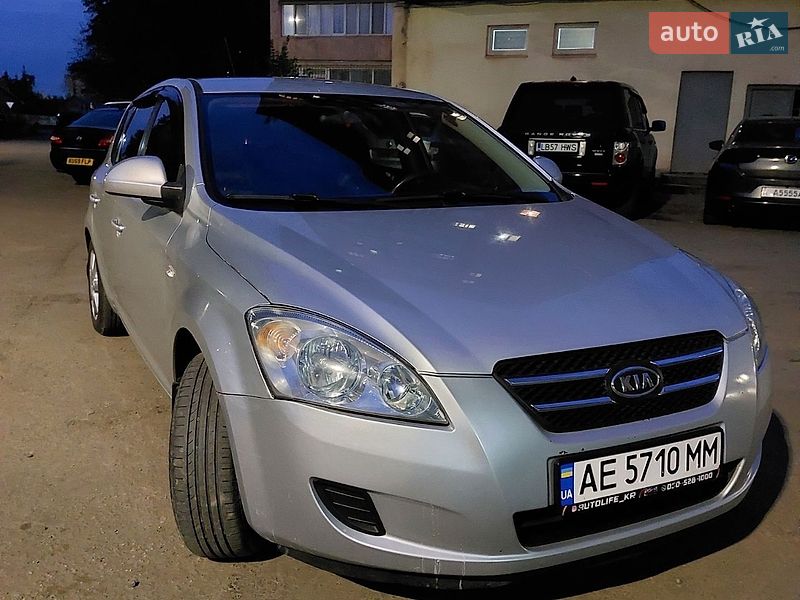 Хетчбек Kia Ceed 2007 в Кривому Розі фото 3 Хетчбек Kia Ceed 2007 в Кривому Розі