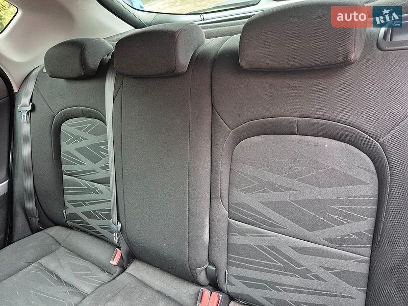 Хэтчбек Kia Ceed 2012 в Одессе