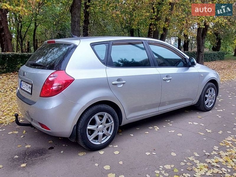 Хэтчбек Kia Ceed 2007 в Кривом Роге