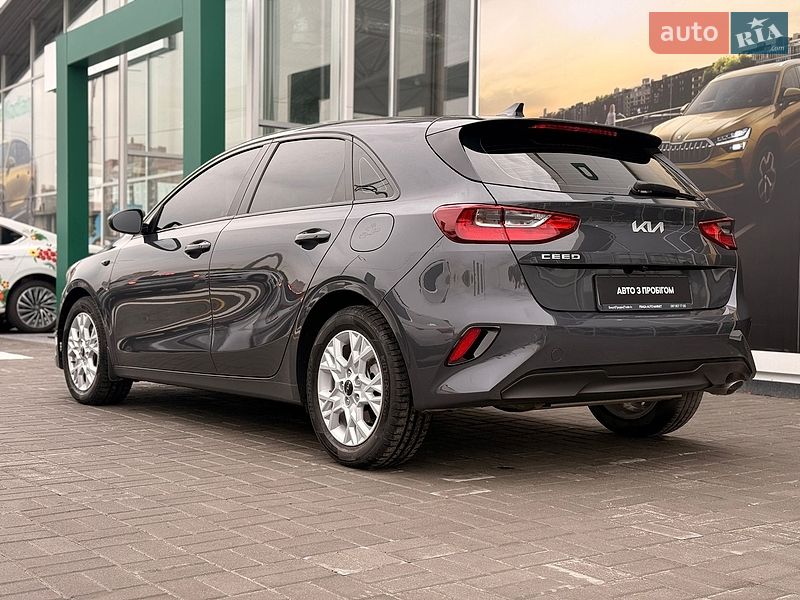 Хэтчбек Kia Ceed 2023 в Киеве
