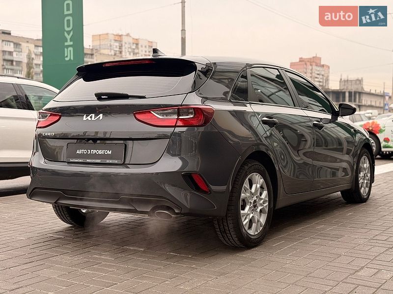 Хэтчбек Kia Ceed 2023 в Киеве