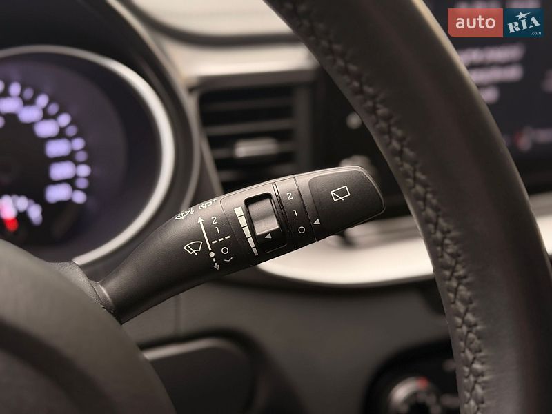 Хэтчбек Kia Ceed 2023 в Киеве