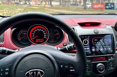 Купе Kia Cerato Koup 2010 в 