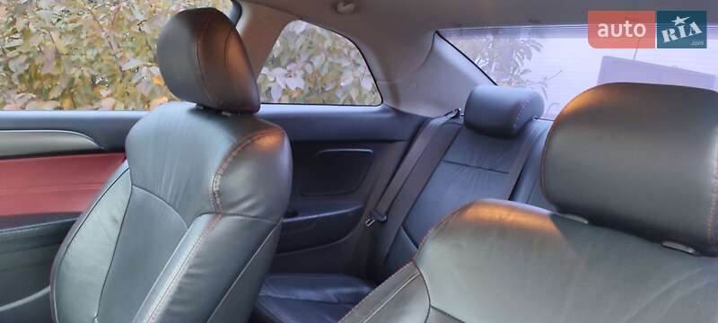 Купе Kia Cerato Koup 2011 в Дніпрі