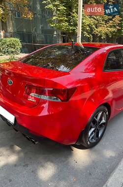 Купе Kia Cerato Koup 2011 в 
