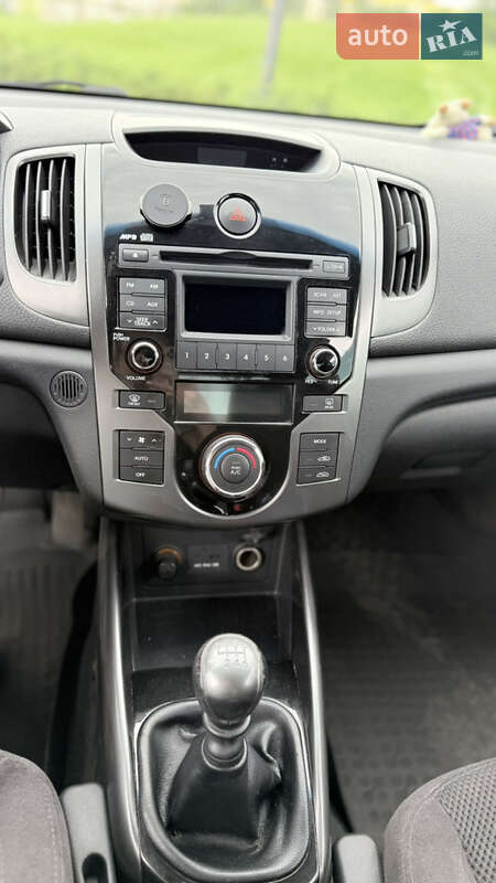 Купе Kia Cerato Koup 2011 в Днепре