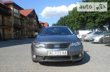 Седан Kia Cerato 2010 в Луцке