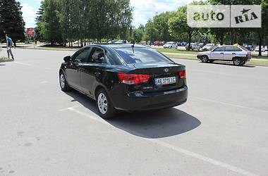 Седан Kia Cerato 2009 в Кривом Роге