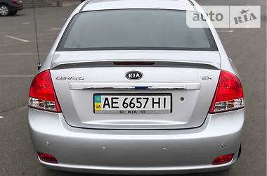 Седан Kia Cerato 2008 в Кривом Роге