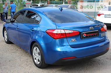 Седан Kia Cerato 2014 в 