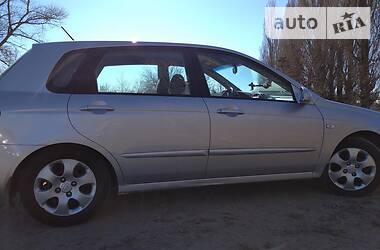 Хэтчбек Kia Cerato 2006 в Херсоне