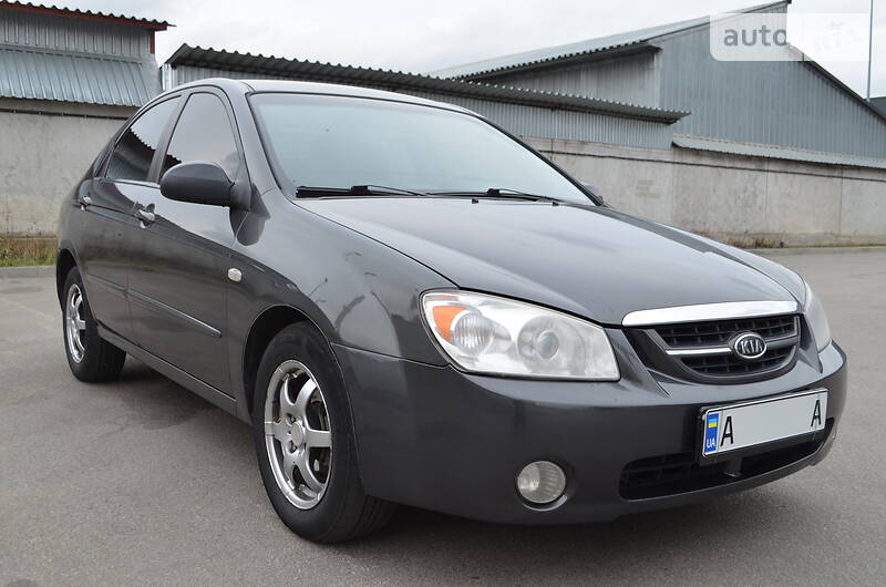 Седан Kia Cerato 2006 в Киеве