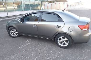 Седан Kia Cerato 2011 в 