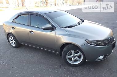 Седан Kia Cerato 2011 в 