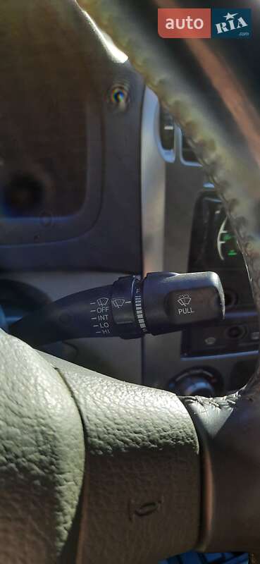 Седан Kia Cerato 2005 в Ужгороде