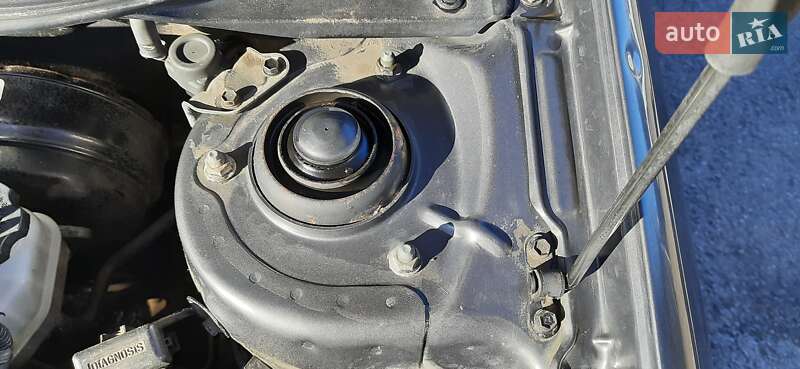 Седан Kia Cerato 2005 в Ужгороде