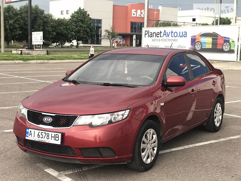 Седан Kia Cerato 2010 в 
