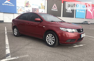 Седан Kia Cerato 2010 в 
