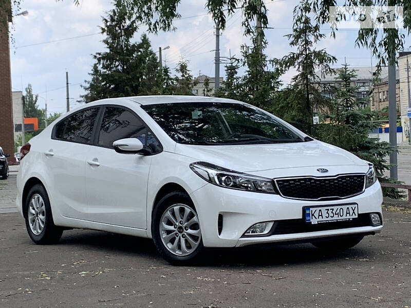 Седан Kia Cerato 2017 в Києві