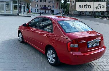 Седан Kia Cerato 2005 в Покровске