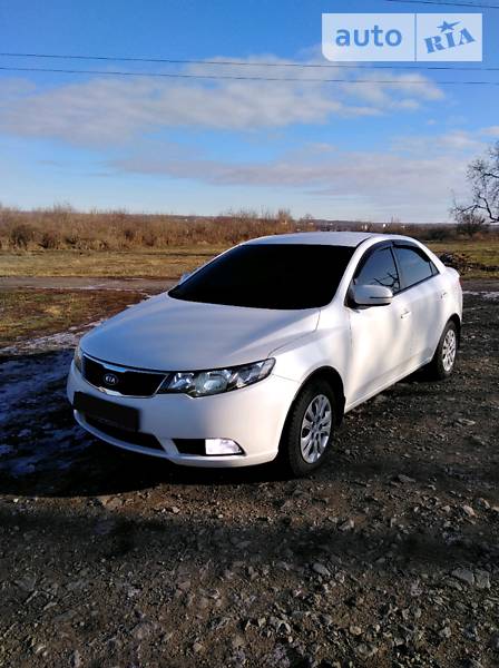 Kia cerato 2012 купе