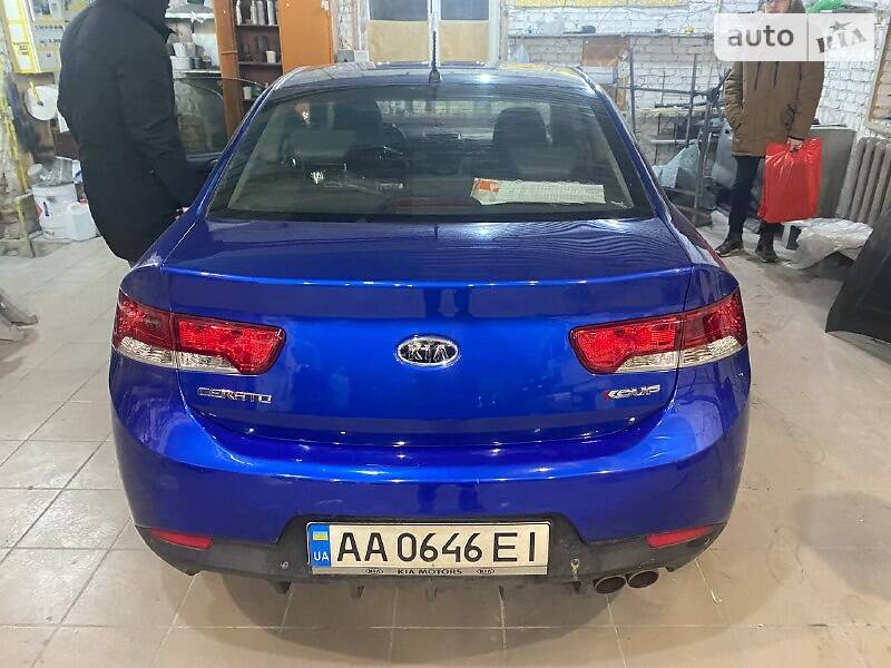 Купе Kia Cerato 2010 в Киеве