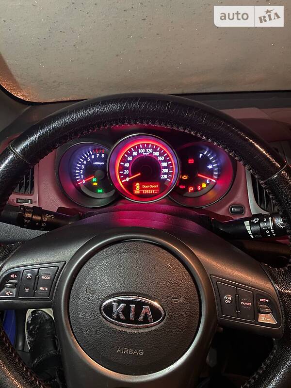 Купе Kia Cerato 2010 в Киеве
