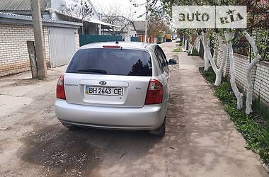 Хэтчбек Kia Cerato 2008 в Измаиле